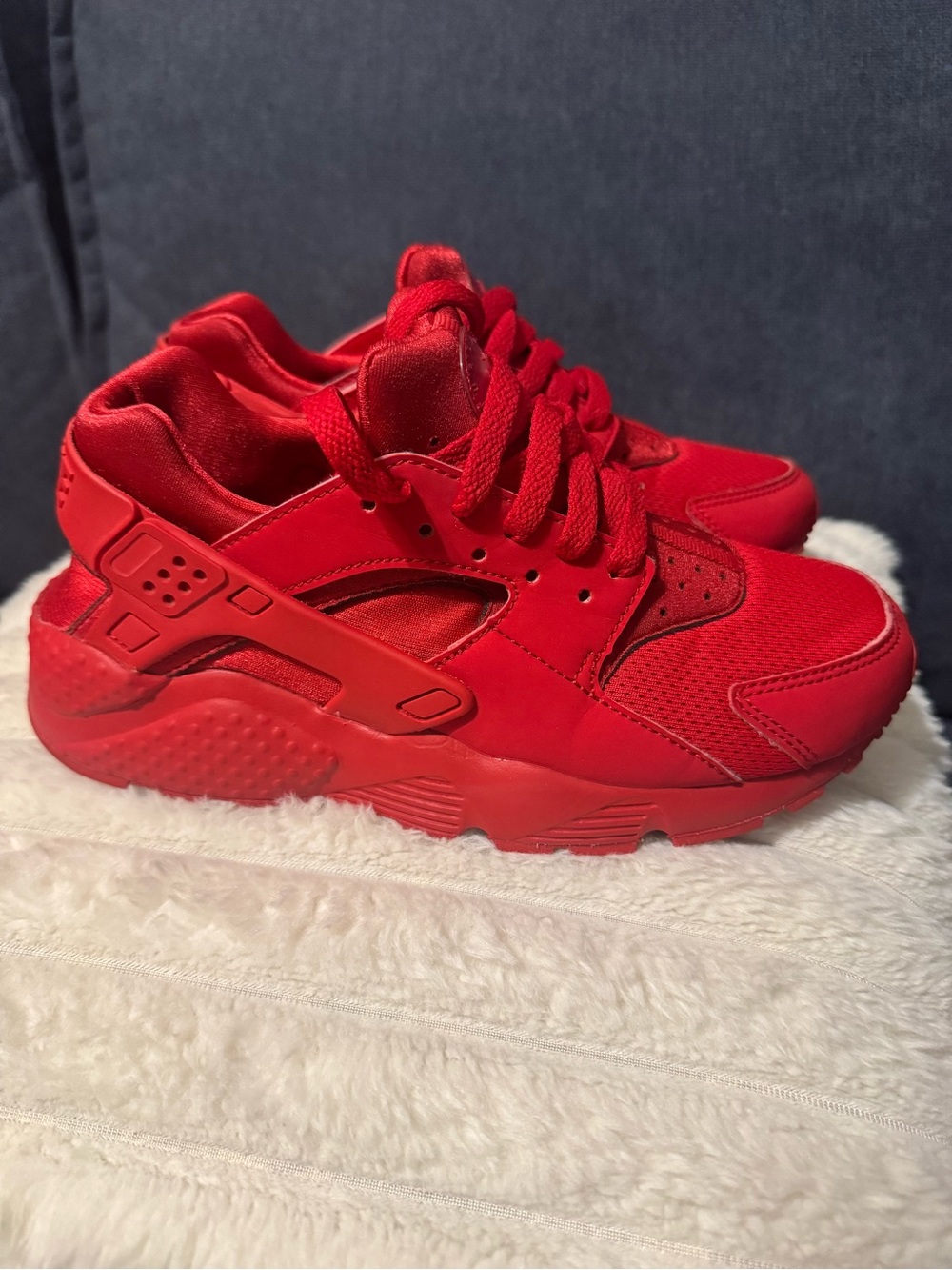 Nike Red Air Huarache, Retro-Style Sneakers For Youths. 5.5Y